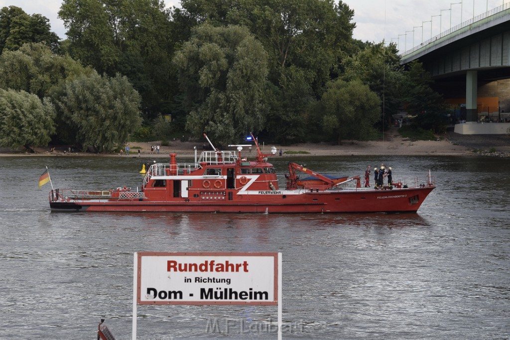 Koelner Seilbahn Gondel blieb haengen Koeln Linksrheinisch P669.JPG - Miklos Laubert